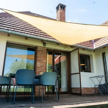 Vakantiehuis Rusztikus Nyaralohaz Szigliget